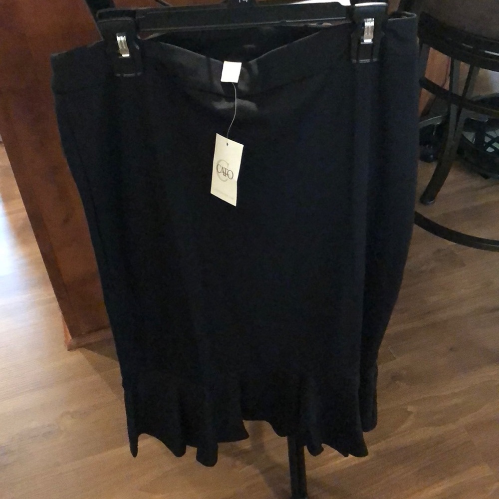 NWT black skirt size XS